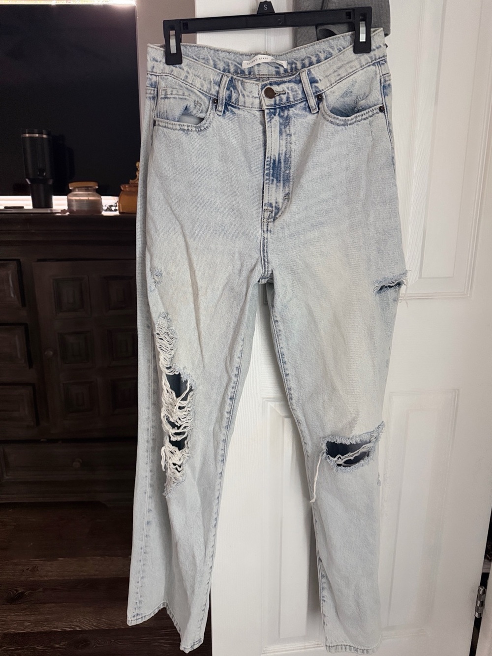 Light Wash Women’s Jeans